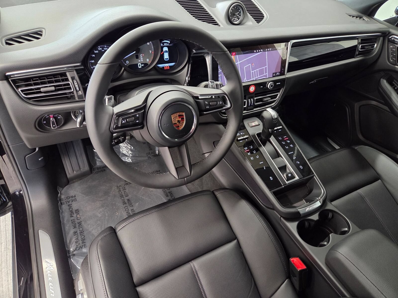 Certified 2026 Porsche Macan S AWD/4WD image 4