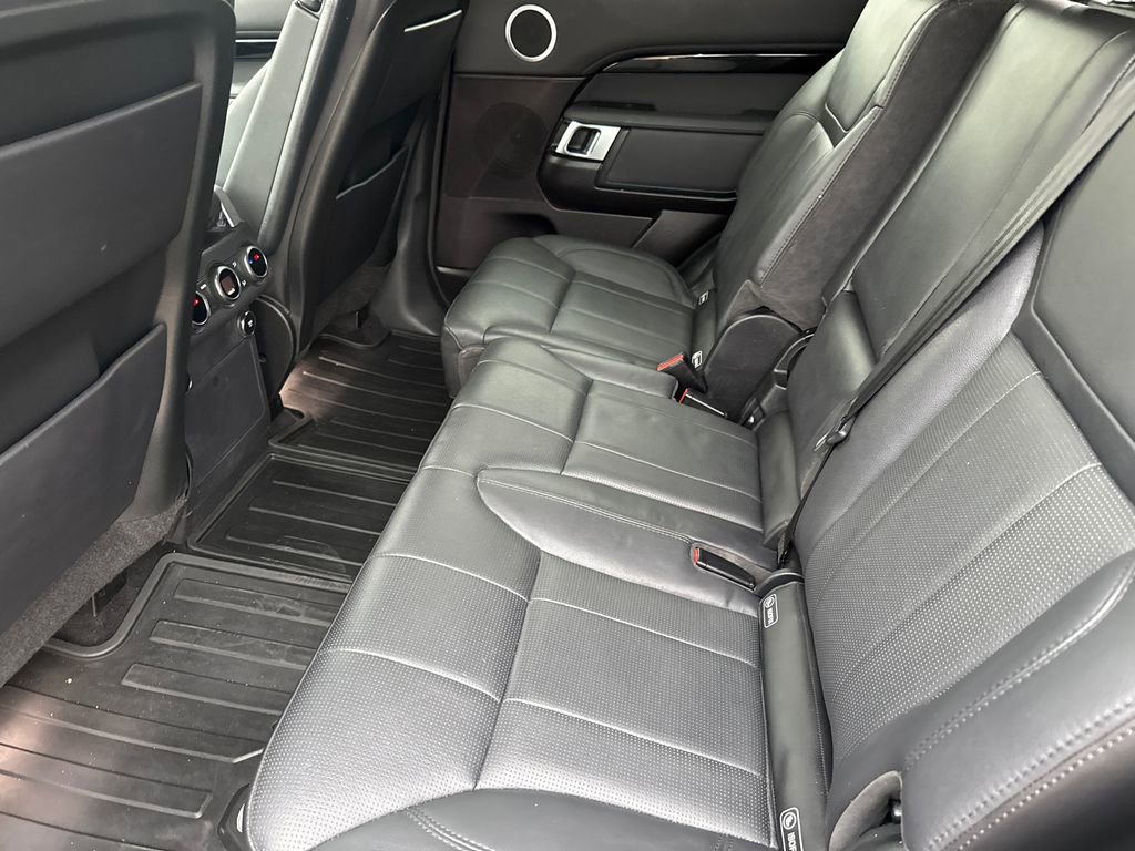 Used 2019 Land Rover Discovery SE AWD/4WD image 15
