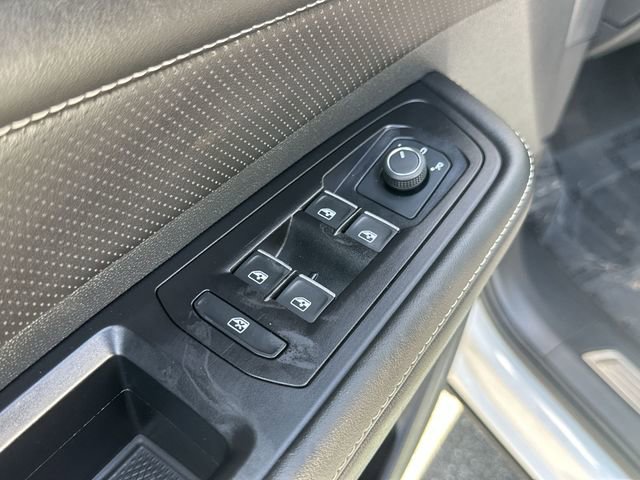 Used 2025 Volkswagen Atlas SE w/ Black Wheel Package FWD image 15