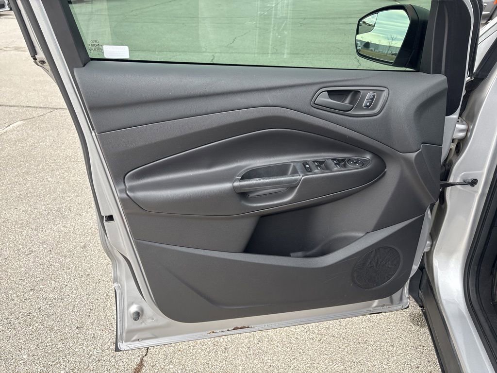 Used 2017 Ford Escape S image 9