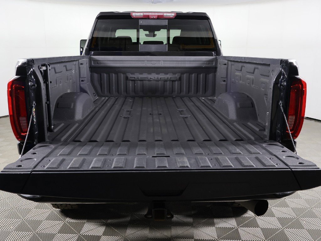 Used 2022 GMC Sierra 2500 Denali w/ Denali Black Diamond Edition image 18