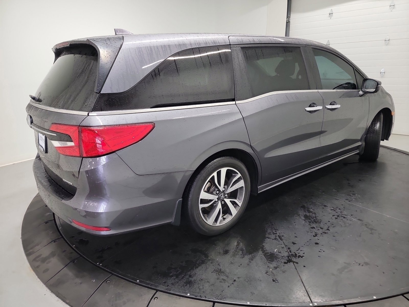 Used 2023 Honda Odyssey Touring image 9