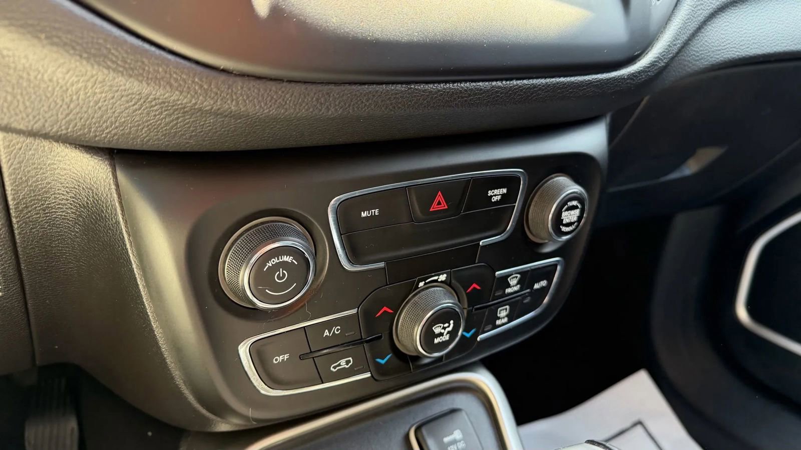 Used 2019 Jeep Compass Latitude w/ Popular Equipment Group image 34