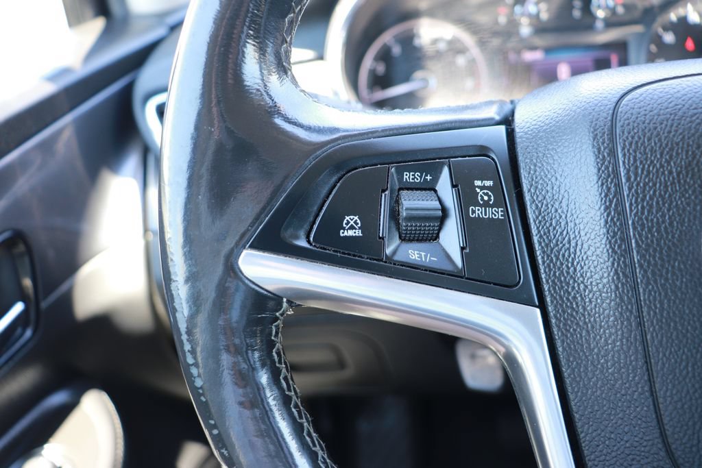 Used 2020 Buick Encore Preferred FWD image 19