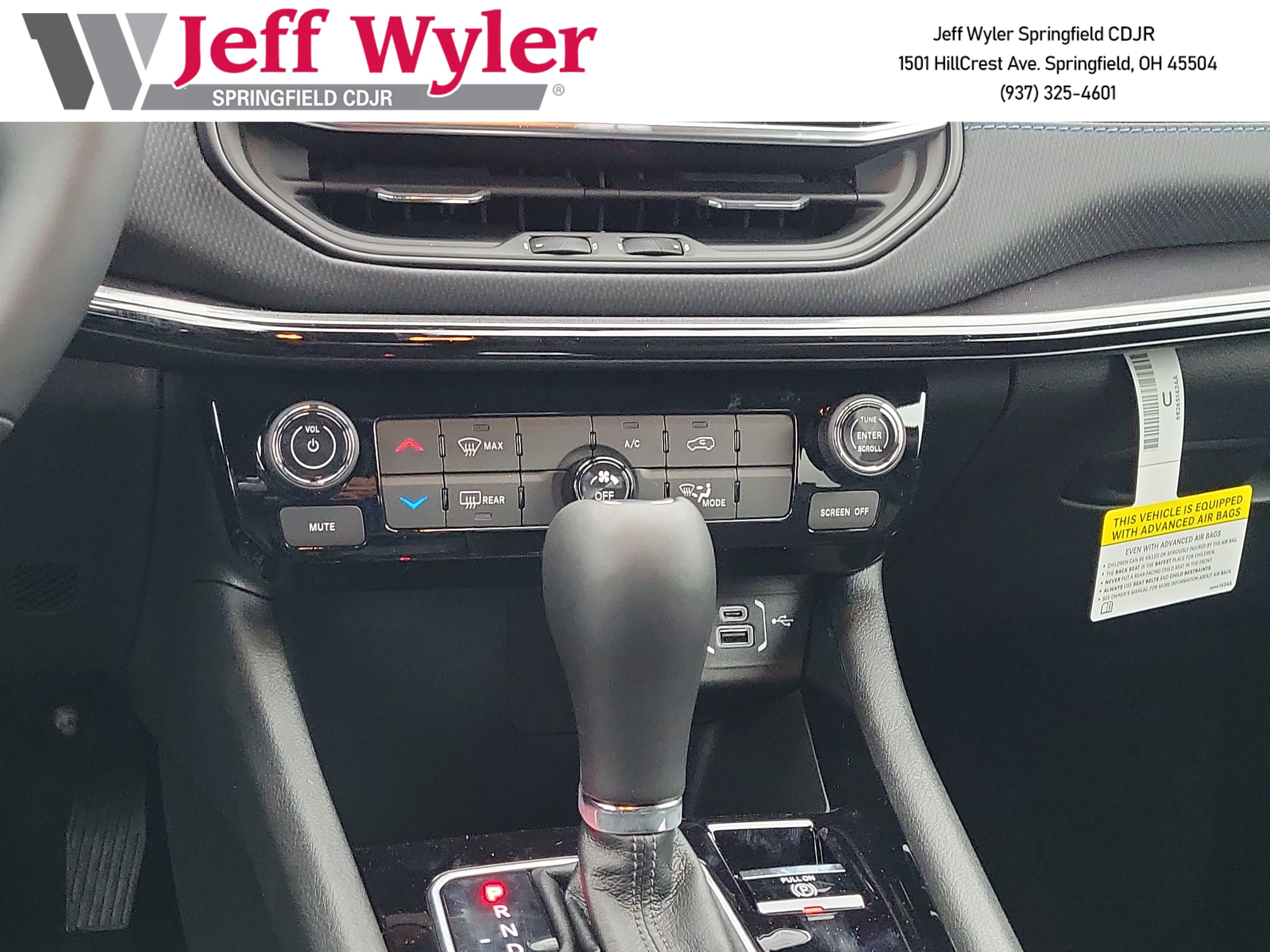 New 2026 Jeep Compass Latitude AWD/4WD image 12