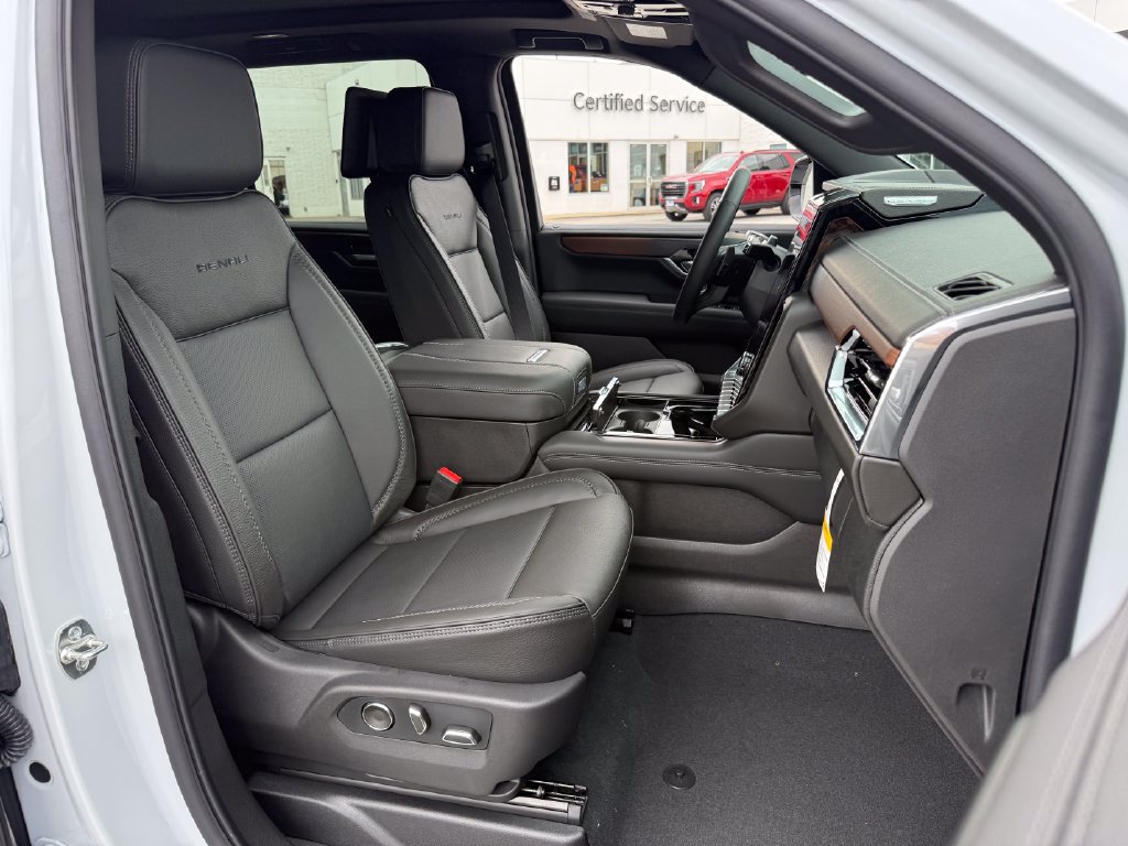 New 2026 GMC Yukon XL Denali w/ Denali Reserve Package AWD/4WD image 29