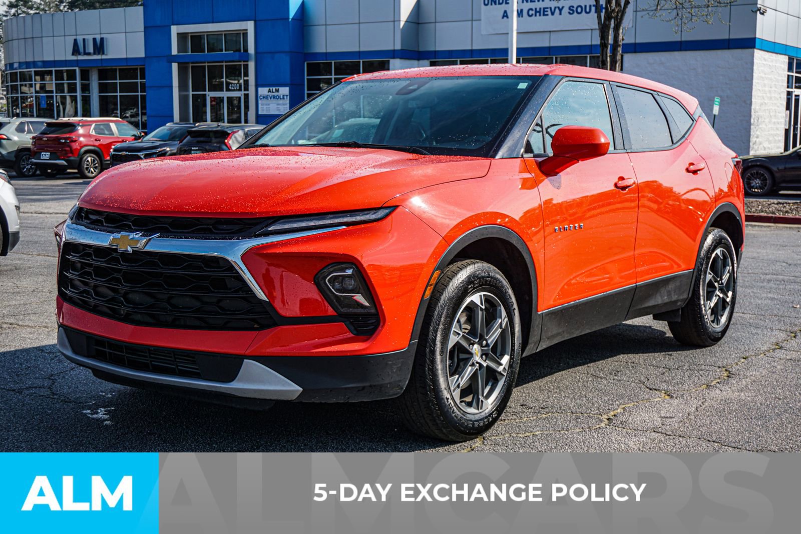 Used 2025 Chevrolet Blazer LT FWD image 5