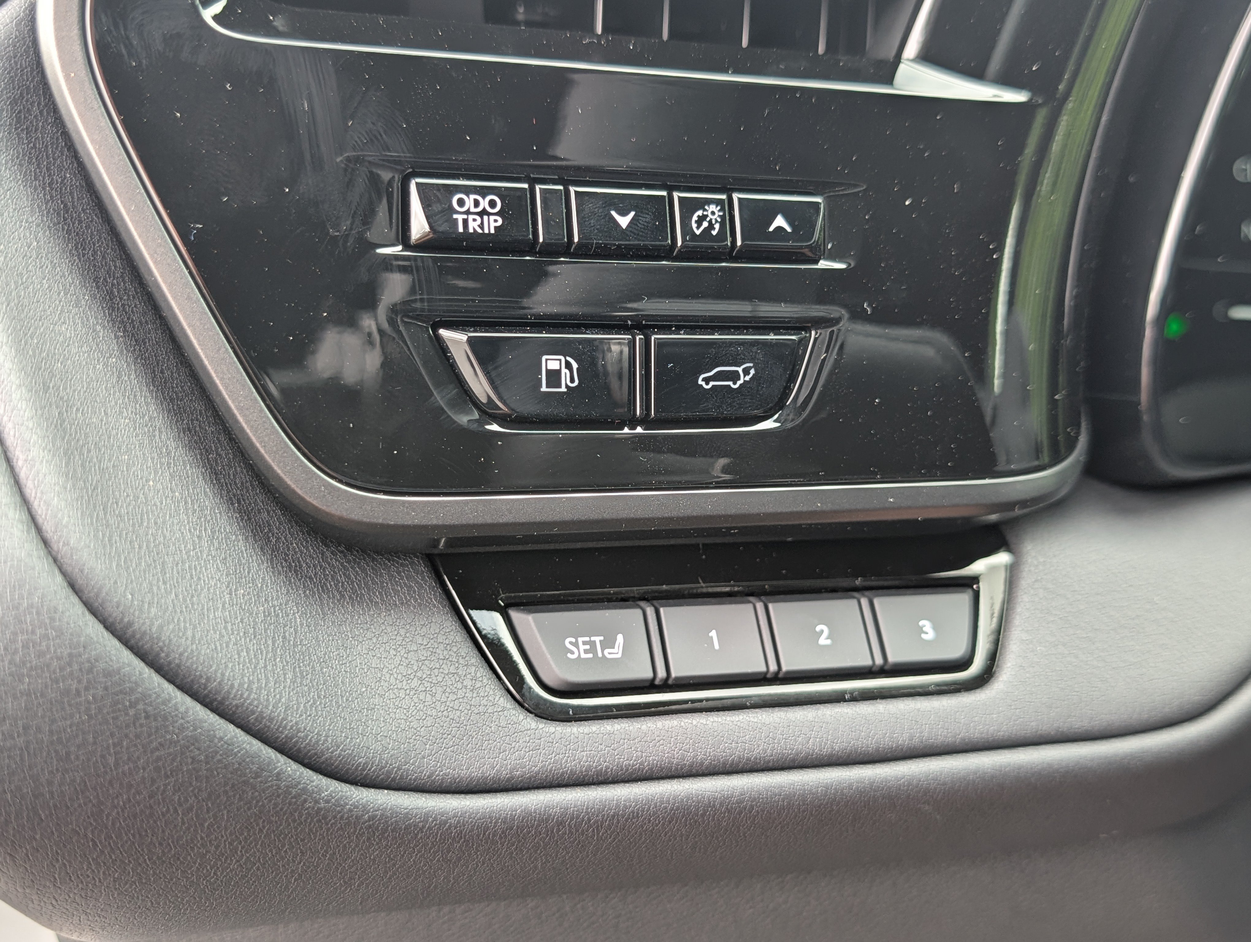 New 2026 Lexus TX 500h AWD image 20