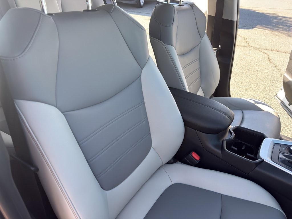 Used 2024 Toyota RAV4 XLE Premium image 32