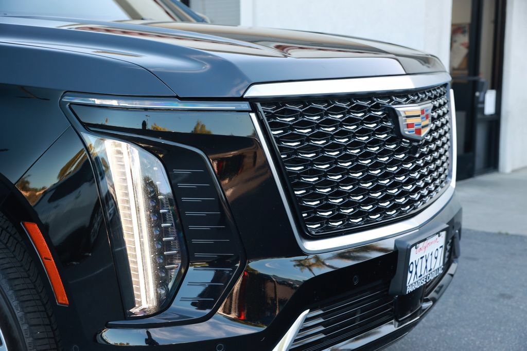 Used 2025 Cadillac Escalade ESV Premium Luxury AWD/4WD image 9