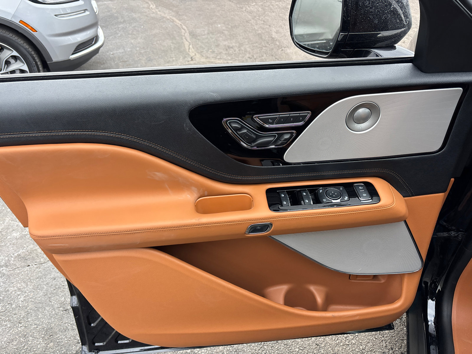 New 2026 Lincoln Aviator Black Label w/ Dynamic Handling Package image 11