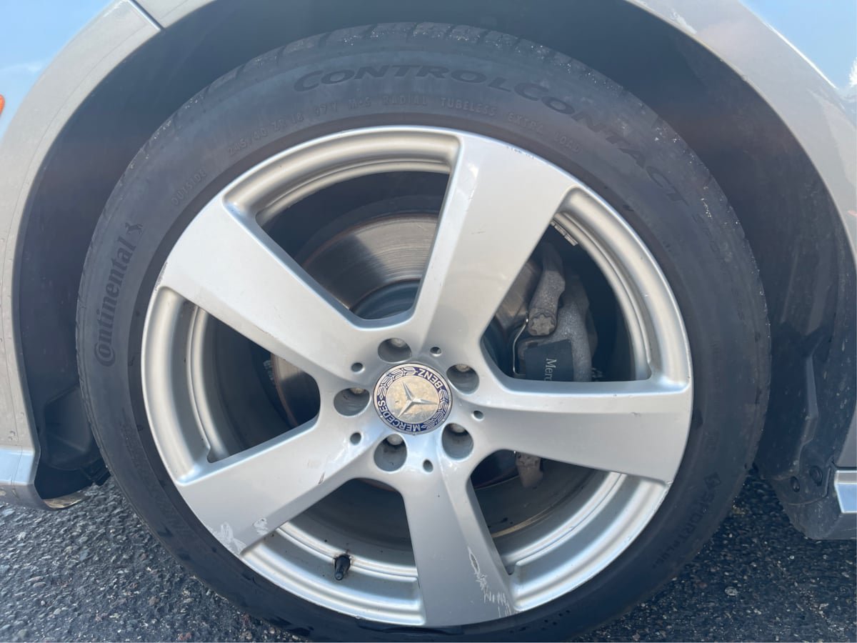 Used 2010 Mercedes-Benz E 350 4MATIC Sedan image 20