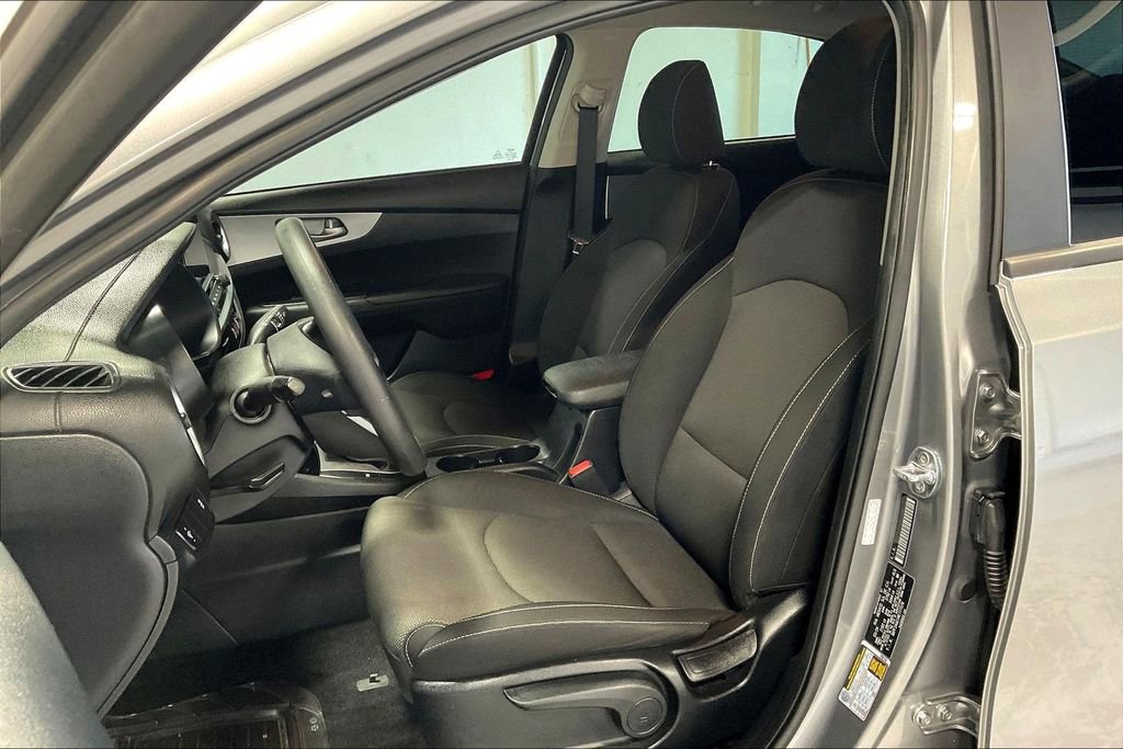 Used 2024 Kia Forte LXS image 30