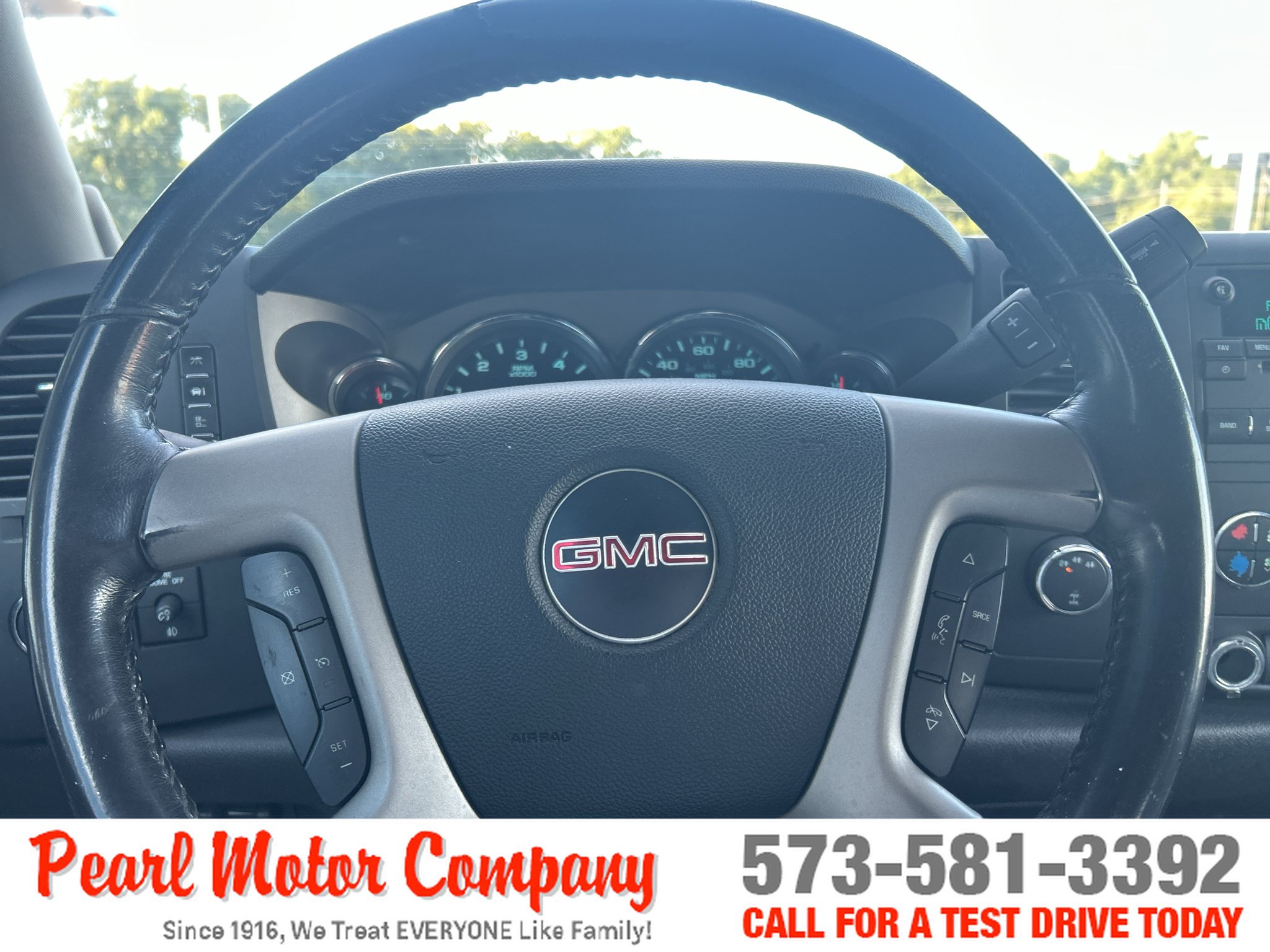 Used 2009 GMC Sierra 2500 SLE w/ Convenience Package AWD/4WD image 13