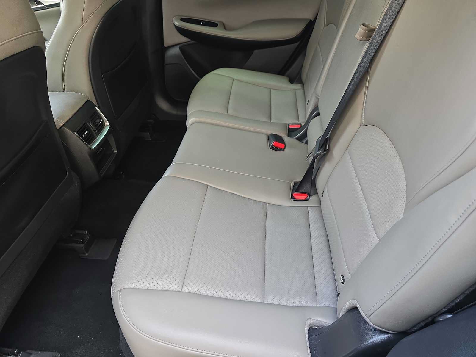 Used 2024 INFINITI QX50 Luxe w/ Accent Package FWD image 13