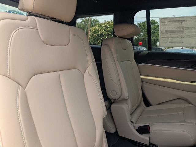 New 2026 Jeep Grand Cherokee L Limited RWD image 30