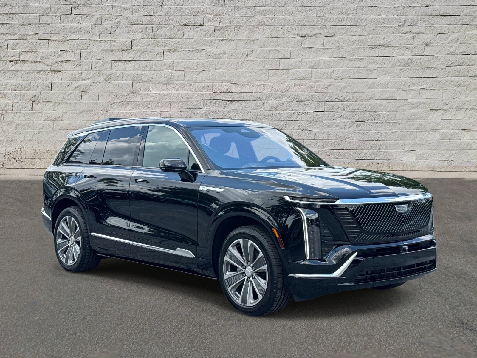 Certified 2026 Cadillac Vistiq Luxury AWD/4WD image 6