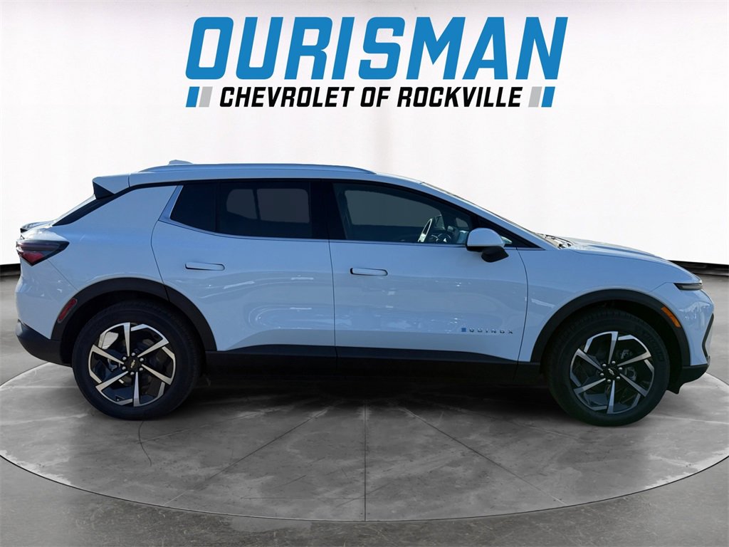 New 2026 Chevrolet Equinox EV LT image 7