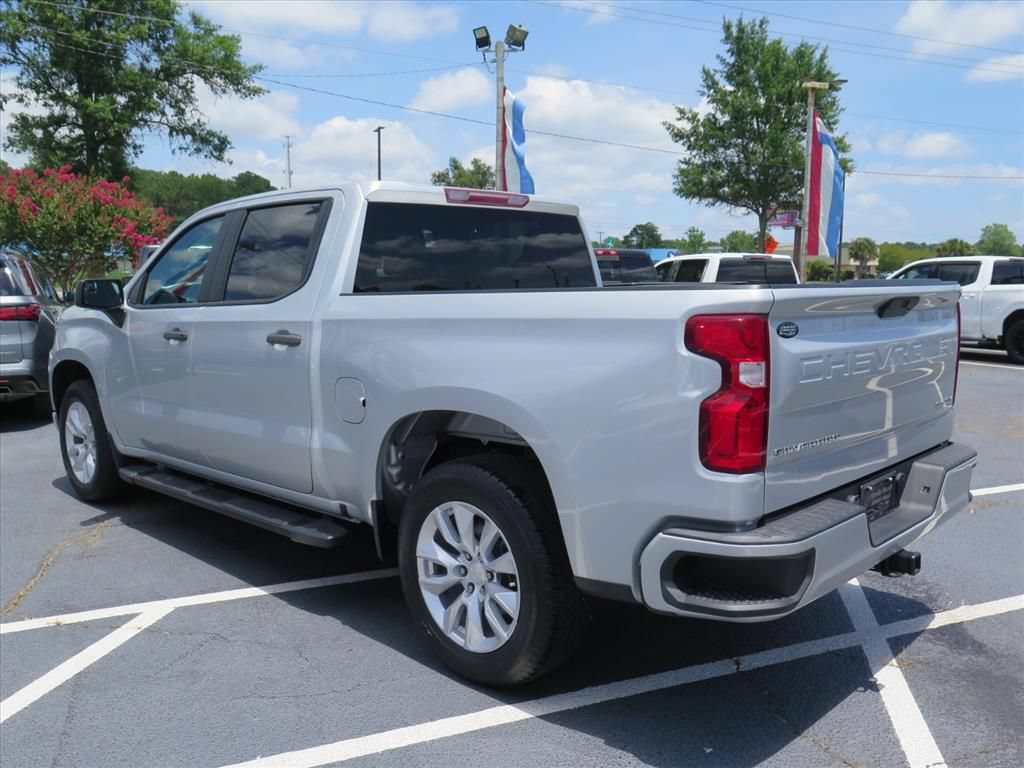 Used 2022 Chevrolet Silverado 1500 Custom w/ Safety Confidence Package RWD image 5