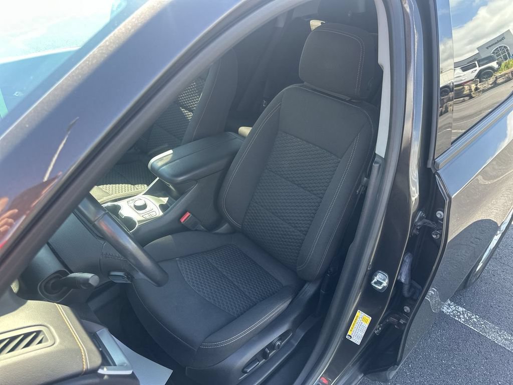 Used 2020 GMC Terrain SLE w/ Driver Convenience Package AWD/4WD image 17