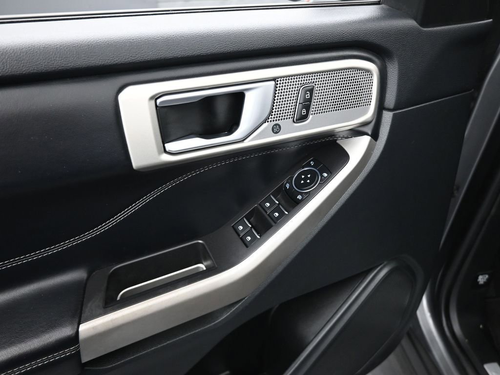 Certified 2023 Ford Explorer Limited image 11