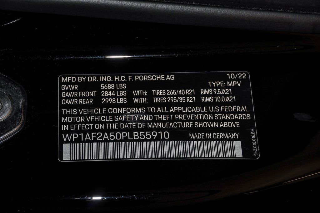 Certified 2023 Porsche Macan GTS image 30