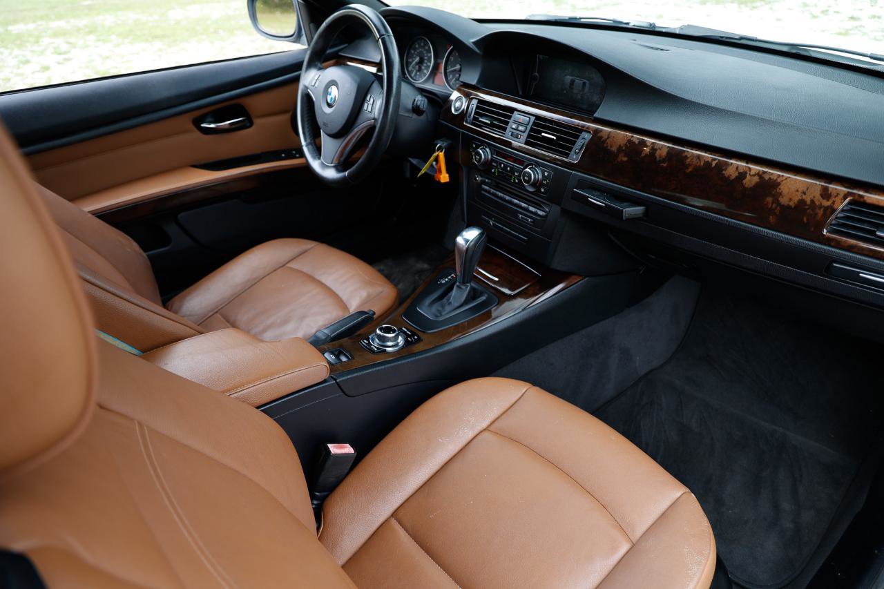 Used 2013 BMW 328i Convertible image 16