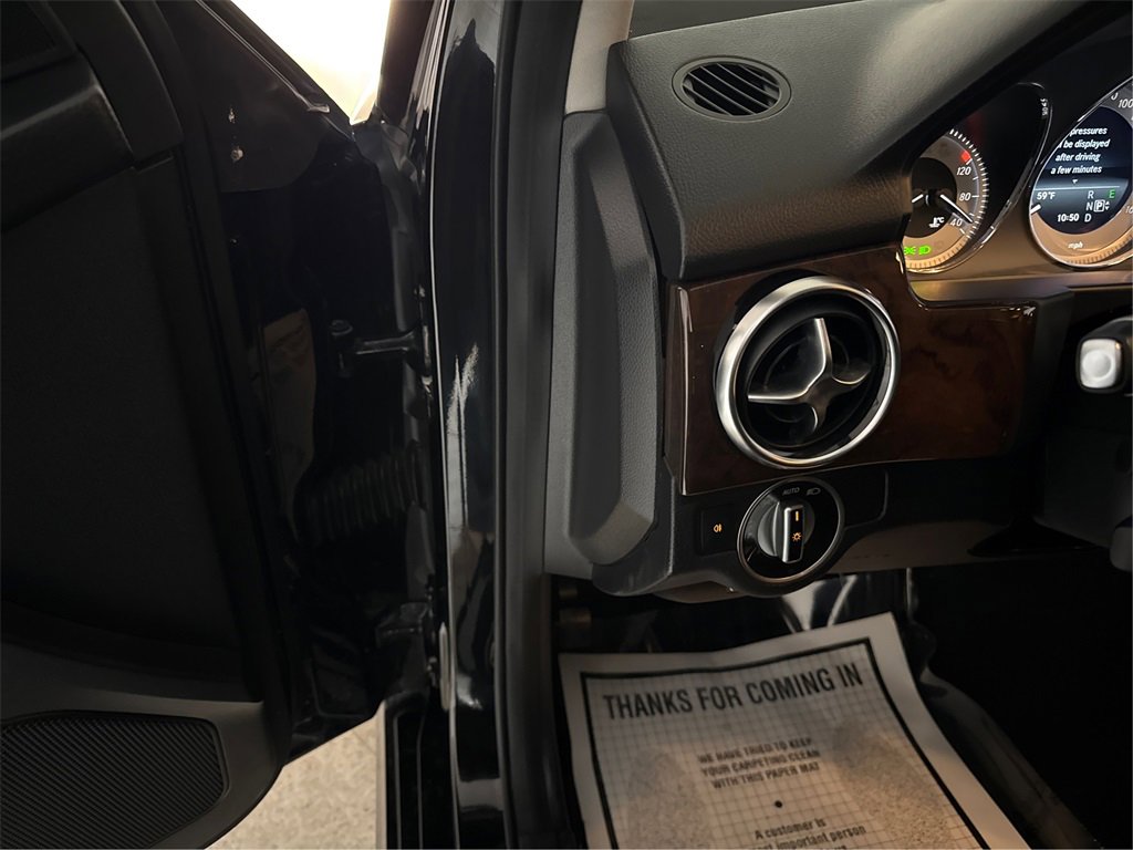 Used 2015 Mercedes-Benz GLK 350 2WD image 39