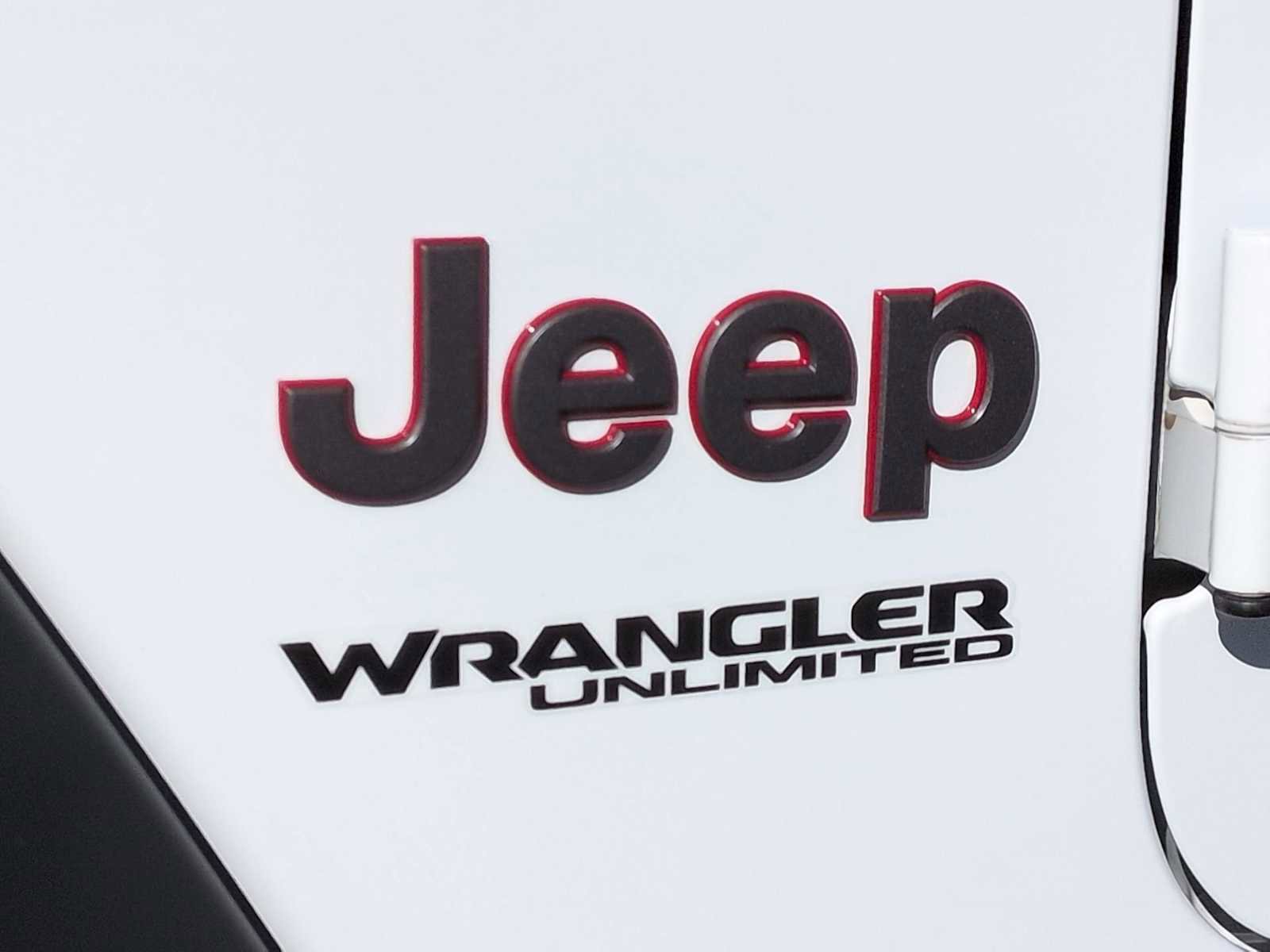 Used 2022 Jeep Wrangler Unlimited Rubicon w/ Steel Bumper Group image 12