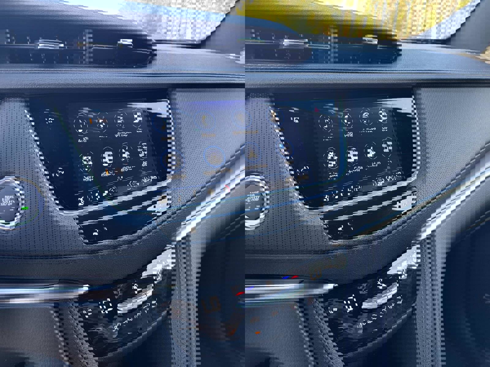 New 2026 Cadillac XT5 Luxury image 27