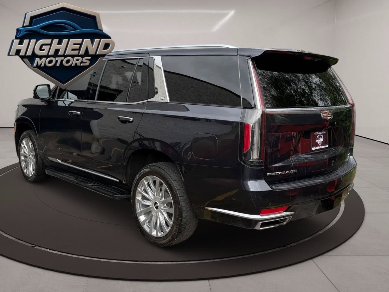 Used 2023 Cadillac Escalade Premium Luxury AWD/4WD image 4