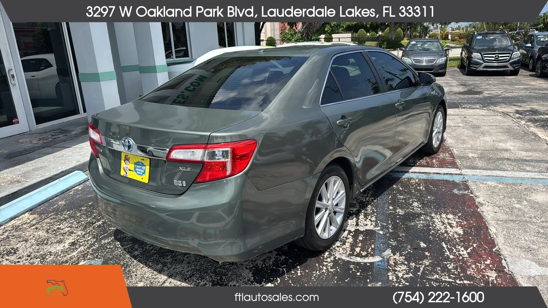 Used 2013 Toyota Camry XLE w/ Leather Pkg FWD image 10