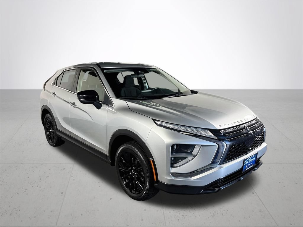 Used 2022 Mitsubishi Eclipse Cross LE AWD/4WD image 4