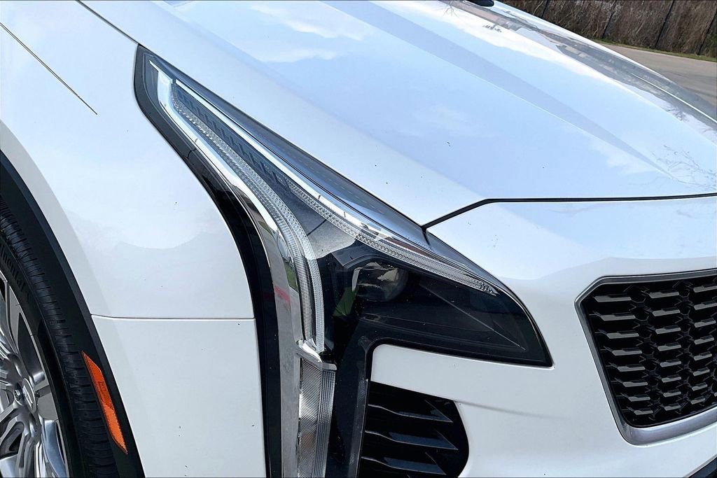 Used 2022 Cadillac XT4 Premium Luxury w/ Cold Weather Package image 39