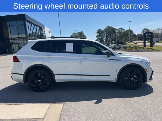 Certified 2023 Volkswagen Tiguan SE R-Line image 4