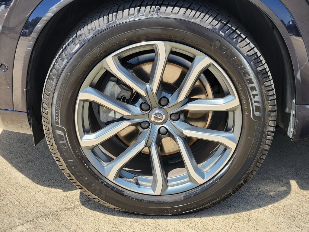 Used 2016 Volvo XC90 T6 Momentum AWD/4WD image 10