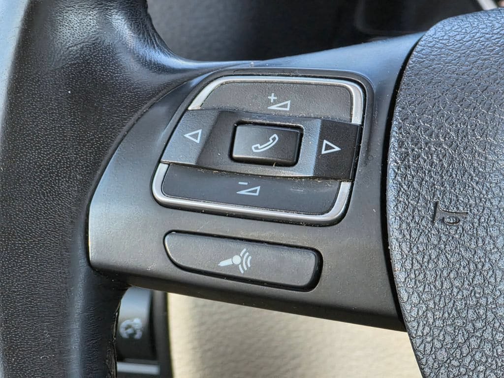 Used 2017 Volkswagen Tiguan S FWD image 17