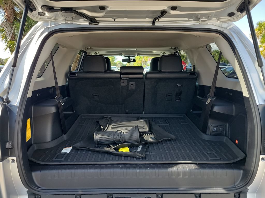 Used 2019 Toyota 4Runner Limited AWD/4WD image 30