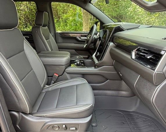 New 2026 GMC Yukon XL Elevation w/ Elevation Premium Package image 22