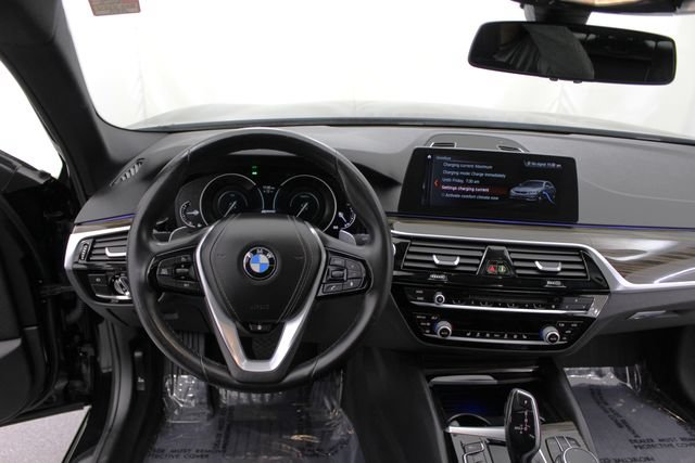 Used 2018 BMW 530e xDrive AWD/4WD image 31