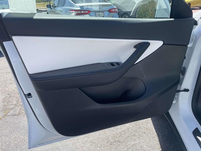 Used 2021 Tesla Model Y 2WD image 14