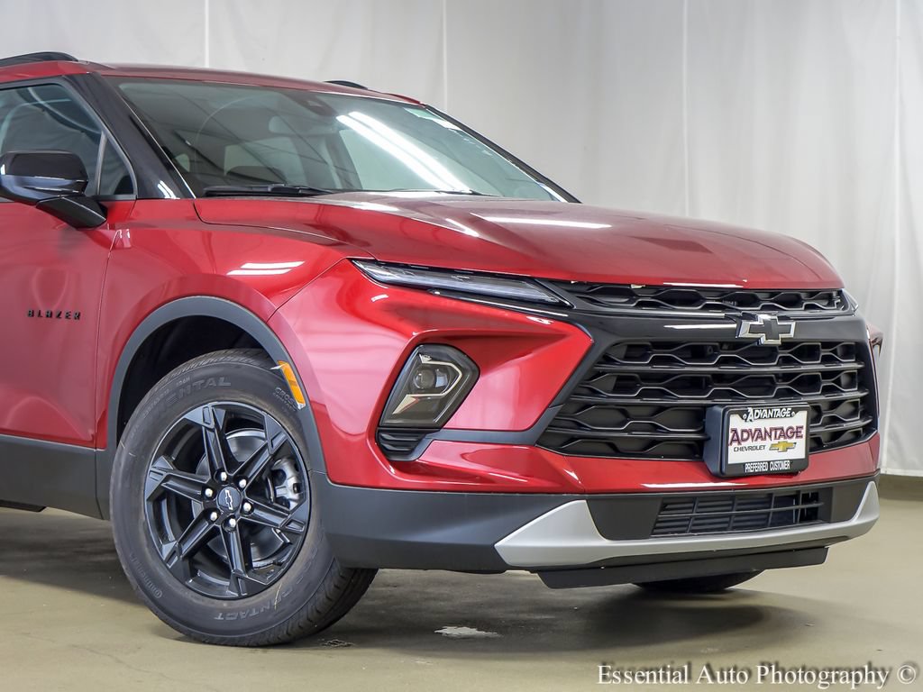 New 2026 Chevrolet Blazer LT w/ Convenience Package AWD/4WD image 3