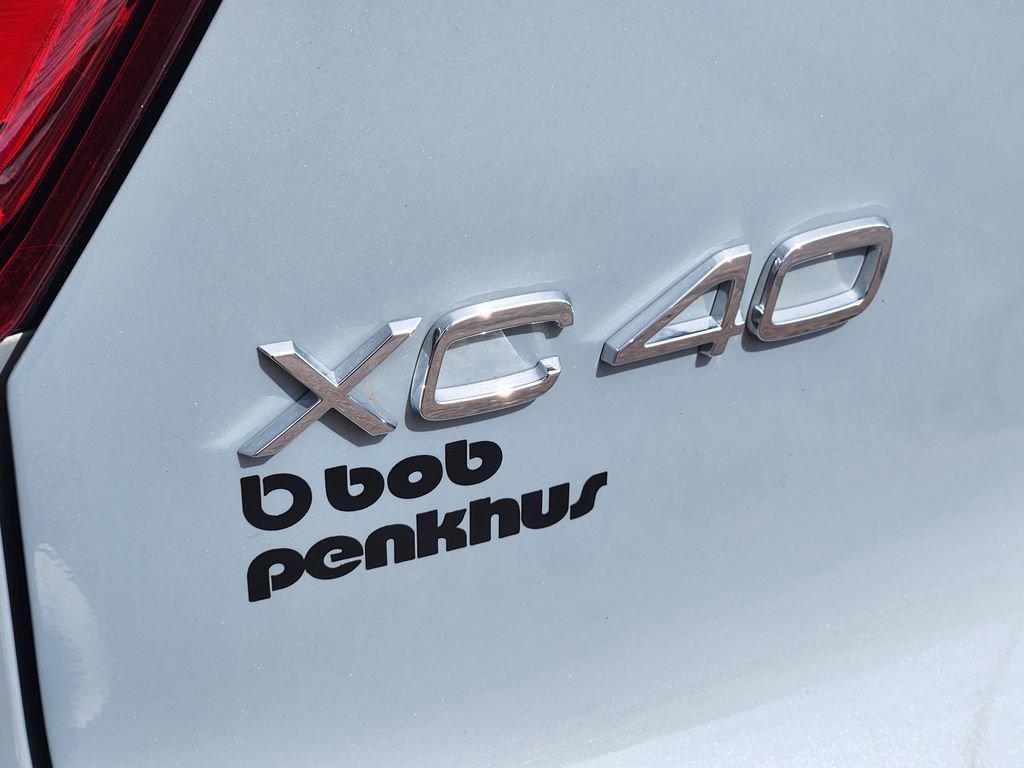 New 2025 Volvo XC40 B5 Plus w/ Protection Package Premier image 30
