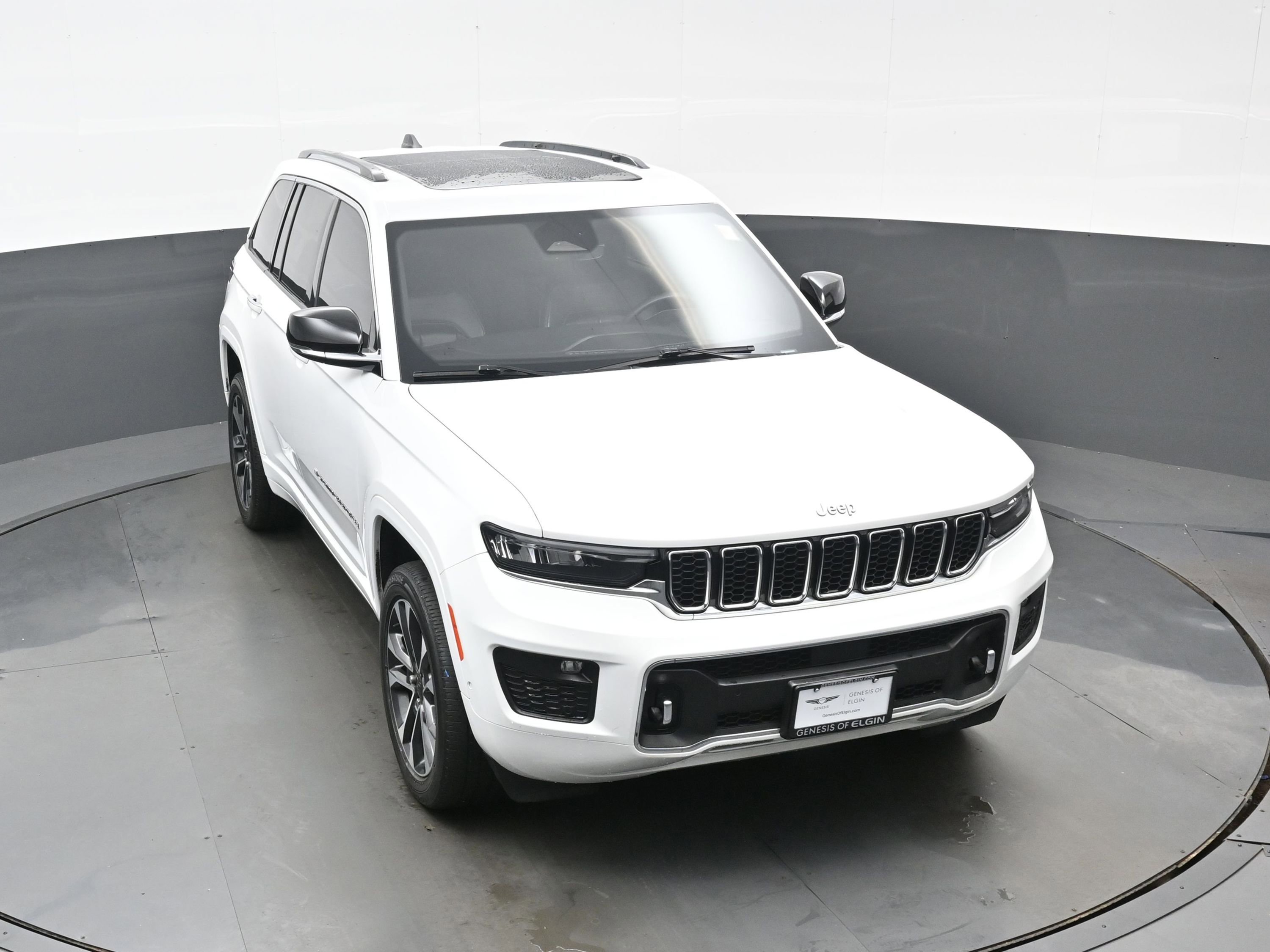 Used 2023 Jeep Grand Cherokee Overland AWD/4WD image 28