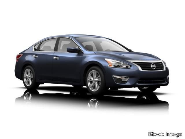 Used 2013 Nissan Altima 2.5 SV image 1
