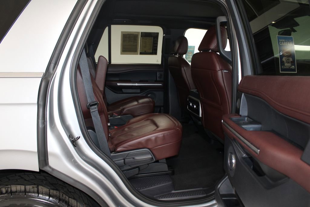 Used 2024 Ford Expedition Limited image 35