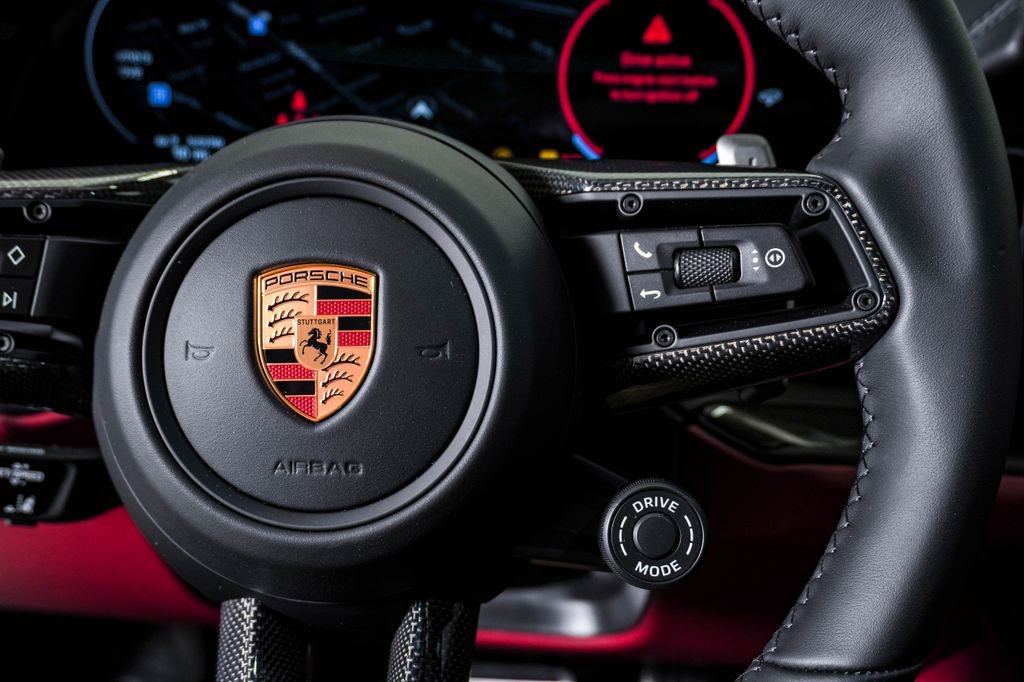 New 2026 Porsche Cayenne GTS image 19