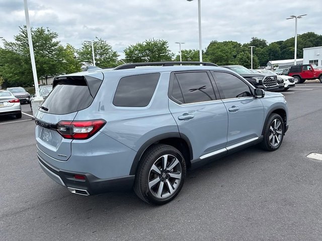 Used 2025 Honda Pilot Touring image 7