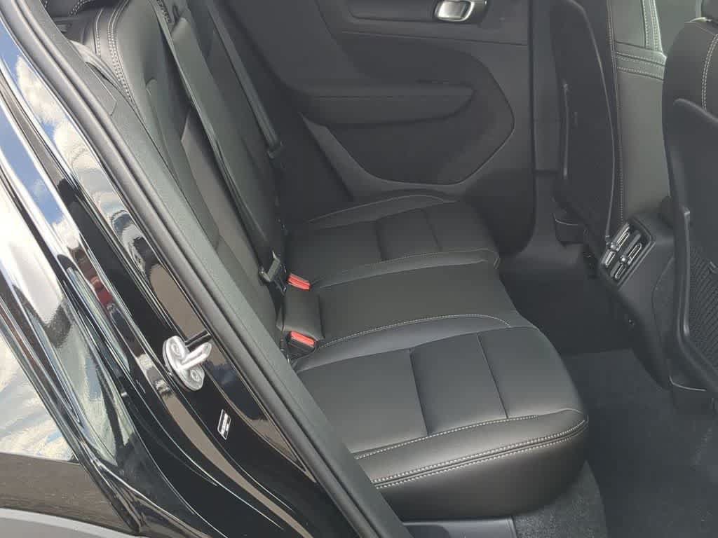 New 2026 Volvo XC40 B5 Core w/ Protection Package Premier AWD/4WD image 19