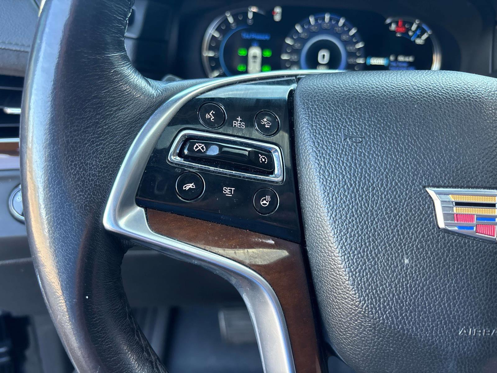 Used 2020 Cadillac Escalade ESV Luxury image 20